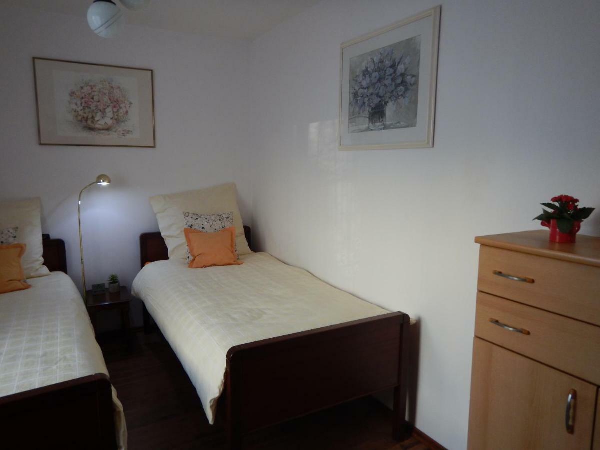 Апартаменти Apartament Piastowska Камєнна-Ґура Екстер'єр фото